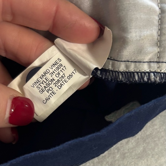 Vineyard Vines Classic Dayboat Shorts in Navy Size 0 - Picture 9 of 12